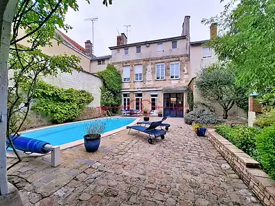 Maison, 355 m²