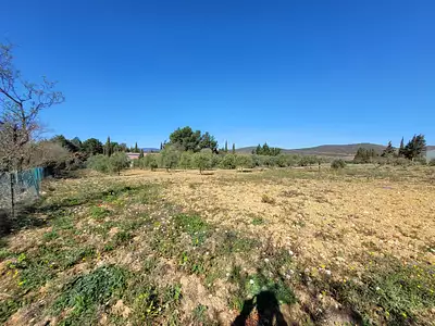 Terrain, 2 579 m²
