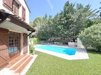 Maison, 185 m²
