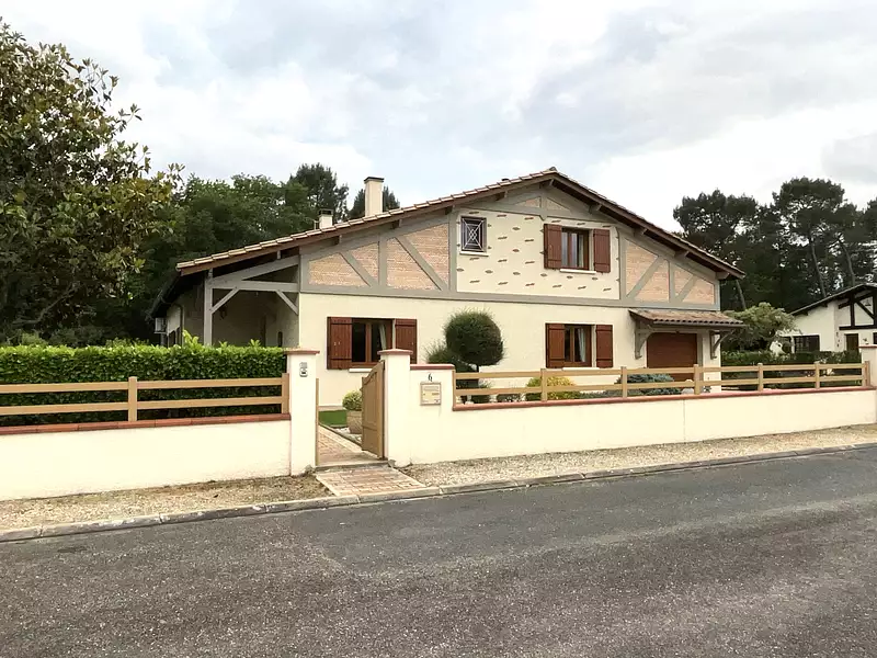 Maison, 238 m²