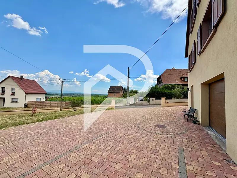Maison, 256 m²