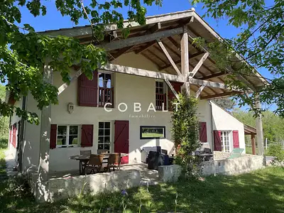 Maison, 235 m²