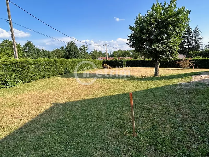 Terrain, 707 m²