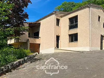Maison, 176 m²
