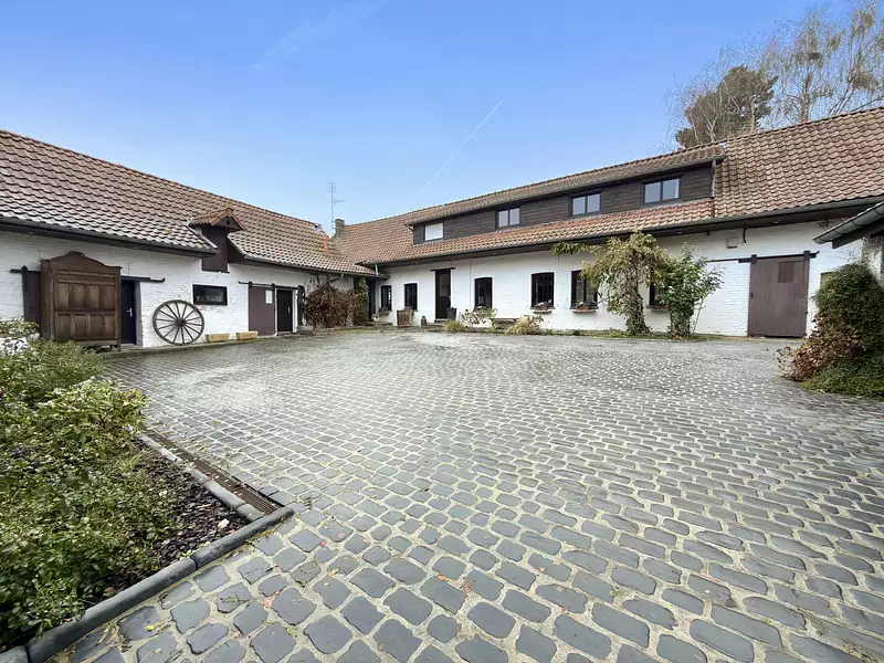 Maison, 257 m²