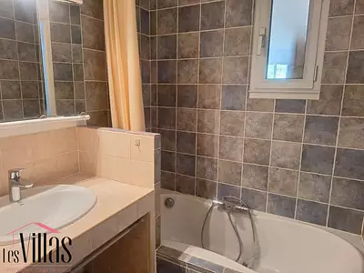 Maison, 225 m²