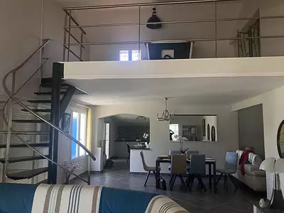Maison, 275 m²
