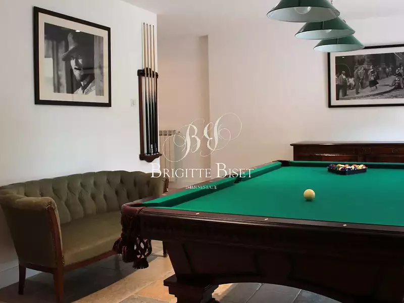 Maison, 311 m²