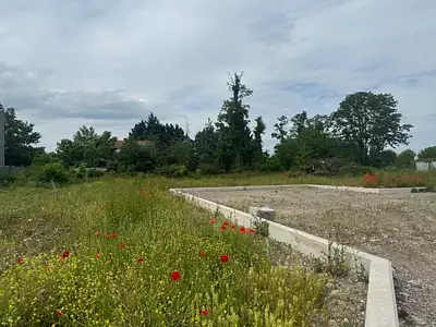 Les Champs Fleuris