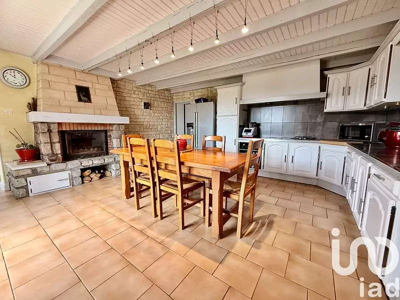 Maison, 303 m²