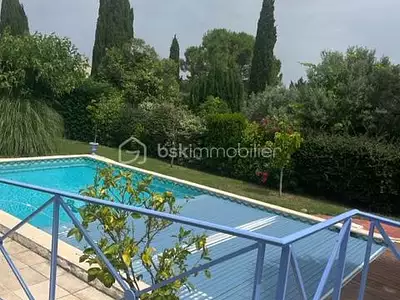 Maison, 190 m²