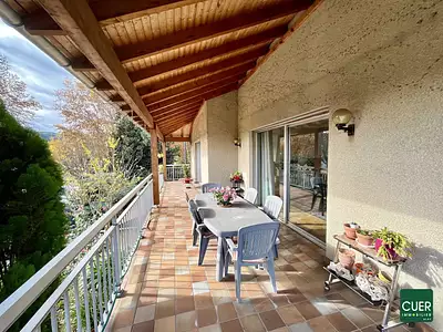 Maison, 245 m²
