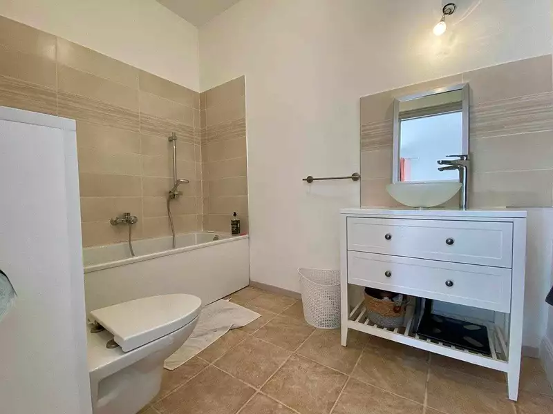 Maison, 196 m²