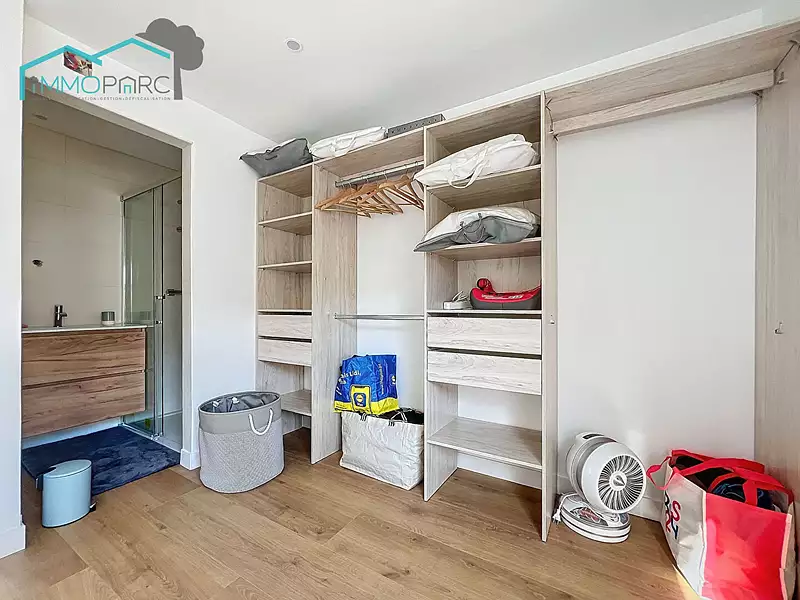 Maison, 225 m²