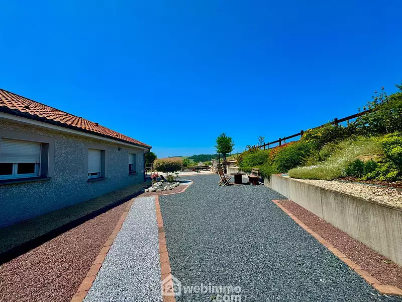 Maison, 166 m²