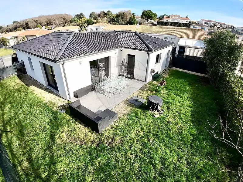 Maison, 93 m²
