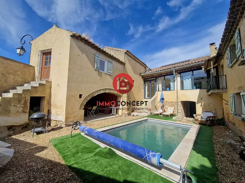 Maison, 180 m²