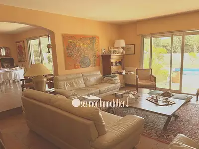 Maison, 270 m²