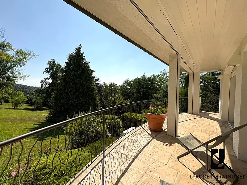 Maison, 244 m²
