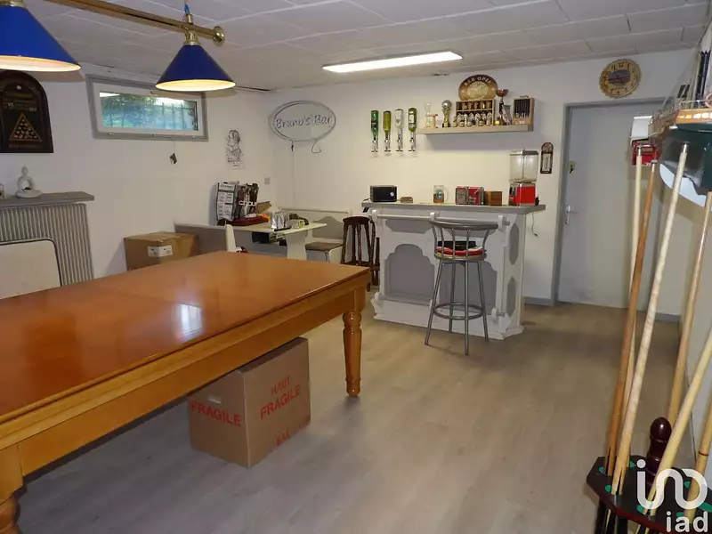 Maison, 166 m²
