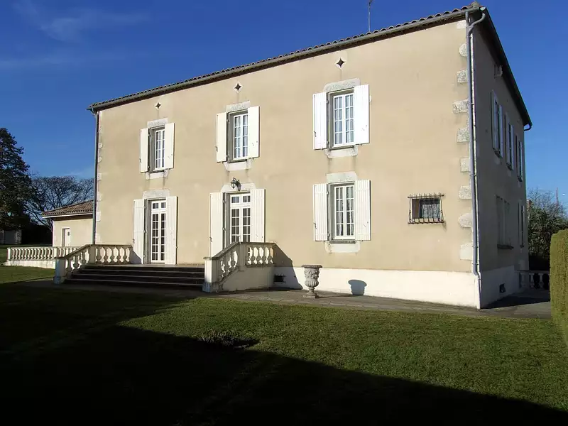 Maison, 391 m²
