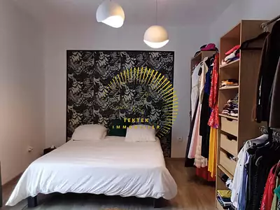 Immeuble, 242 m²