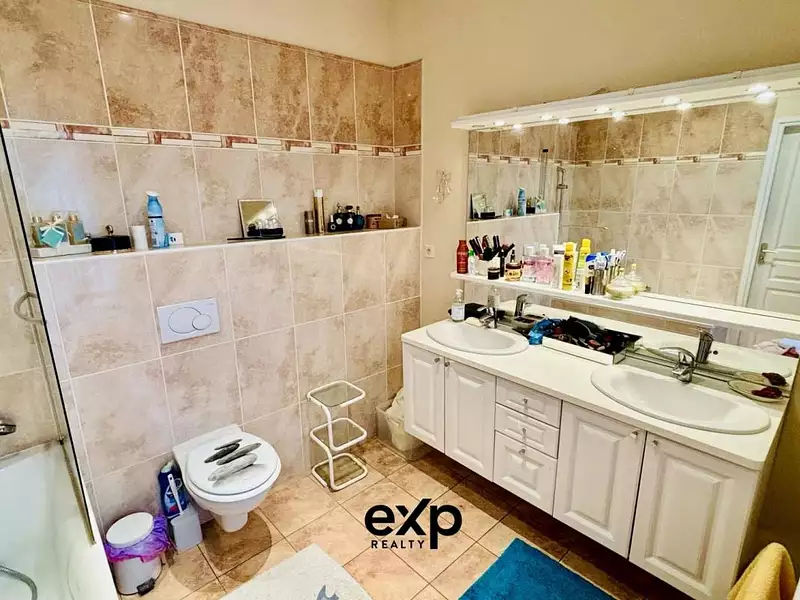 Appartement, 179 m²