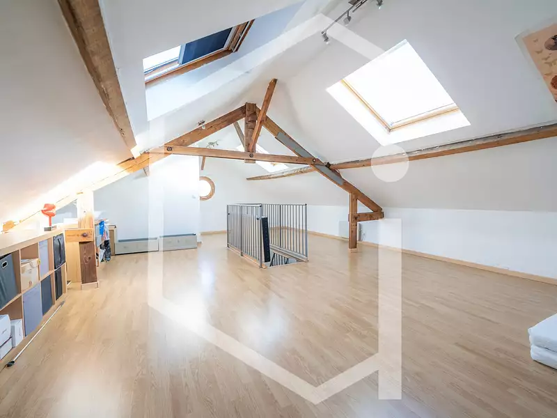 Maison, 240 m²