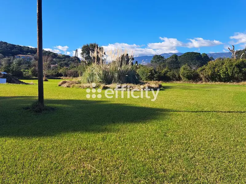 Terrain, 4 023 m²