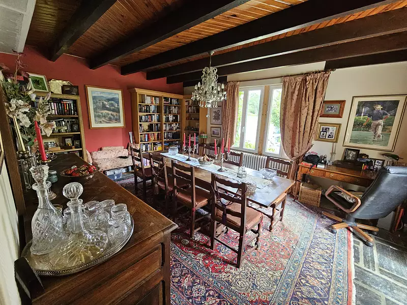Maison, 166 m²