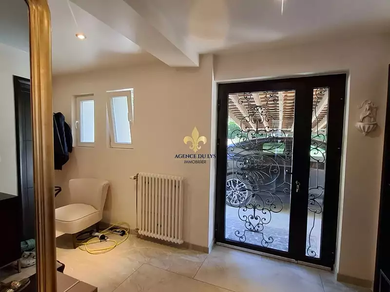 Maison, 195 m²