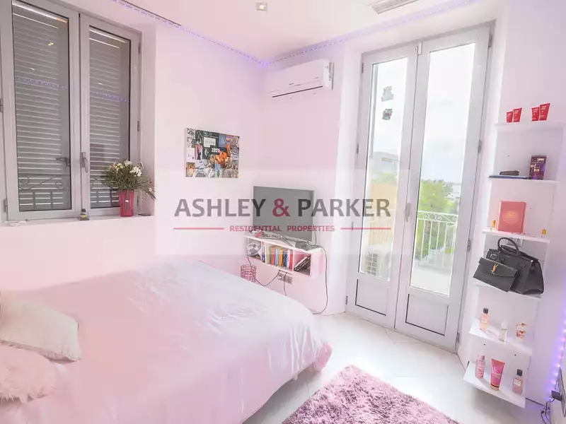 Maison, 400 m²