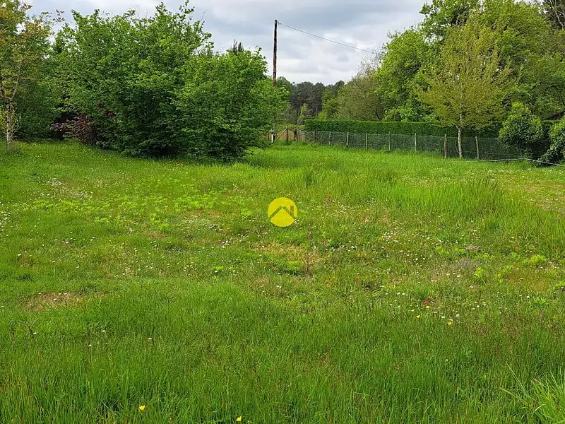 Terrain, 790 m²