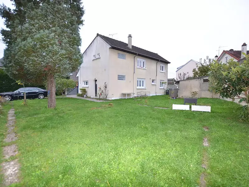 Immeuble, 135 m²