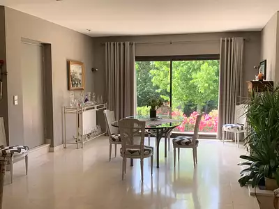 Maison, 249 m²