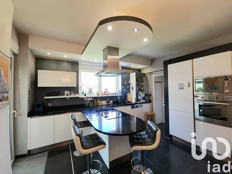 Maison, 194 m²