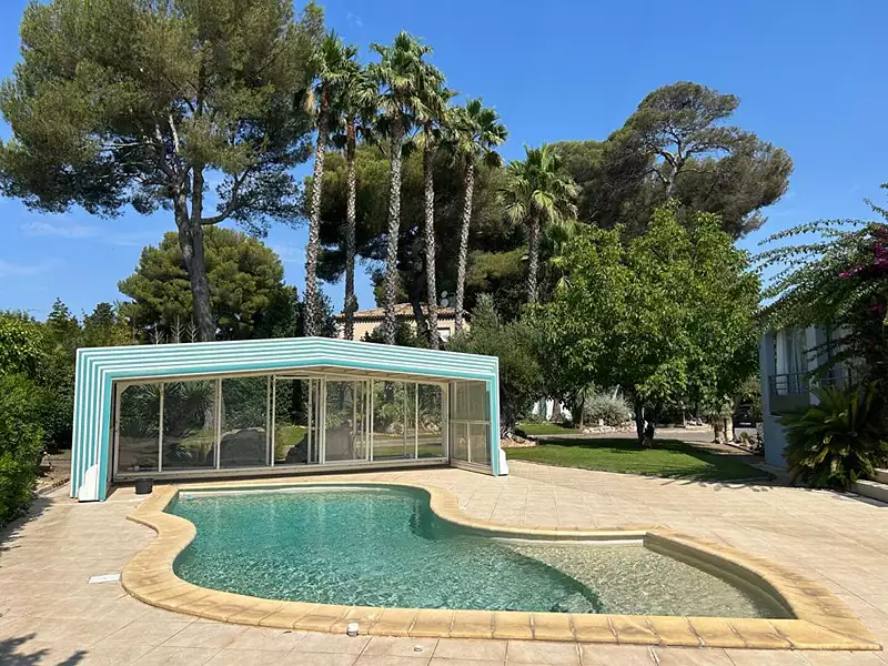 Maison, 210 m²