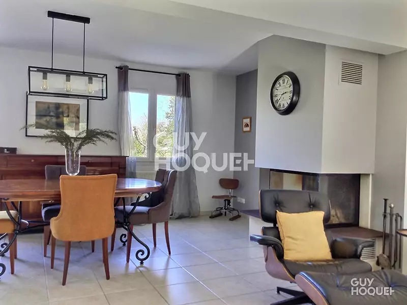 Maison, 220 m²