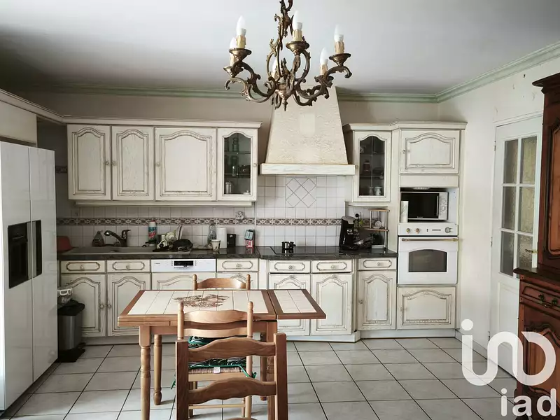 Maison, 244 m²
