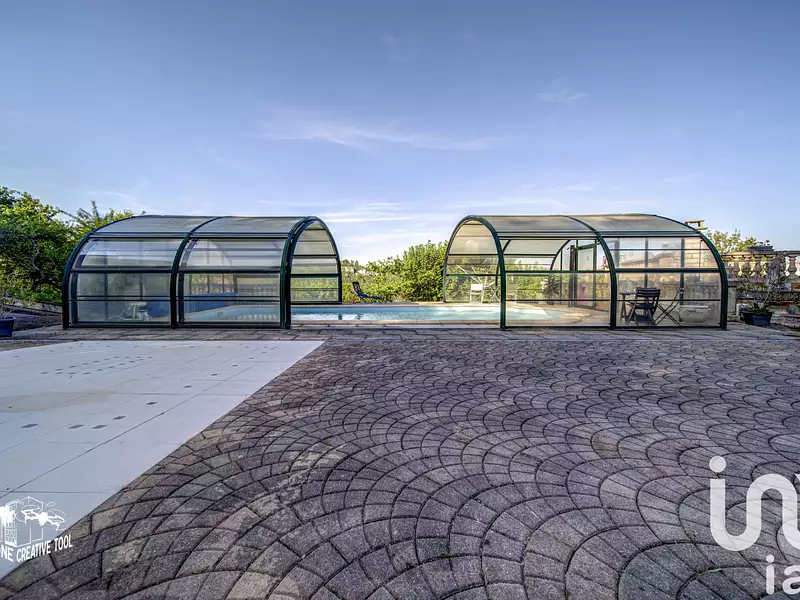 Maison, 251 m²