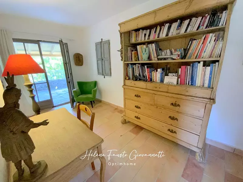 Maison, 235 m²