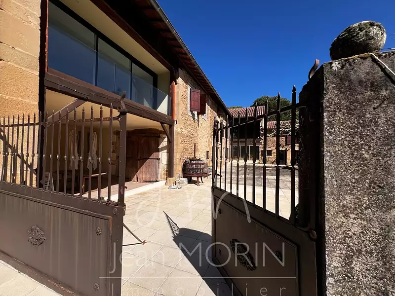 Maison, 281 m²