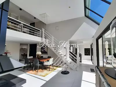 Maison, 220 m²
