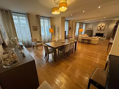 Maison, 317 m²