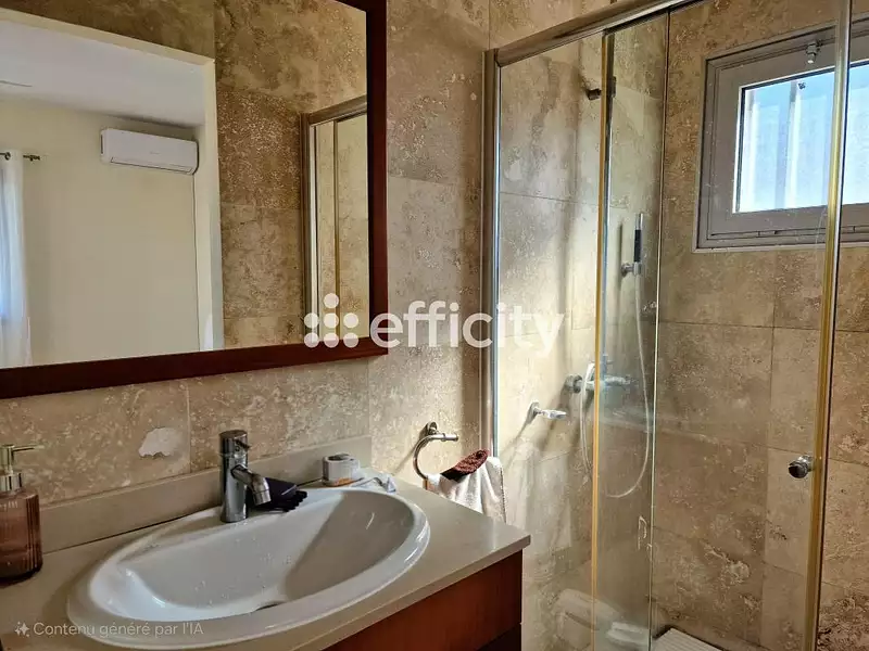 Maison, 168 m²