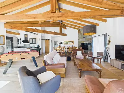 Maison, 325 m²