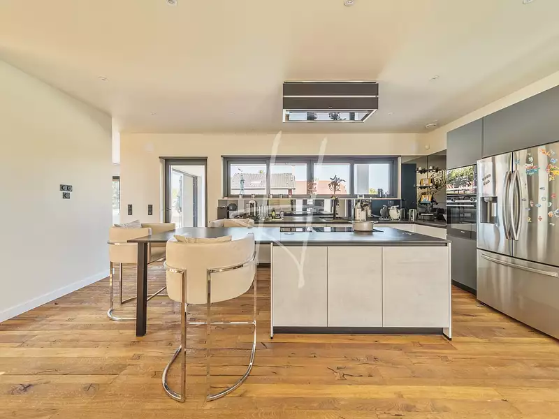 Maison, 274 m²