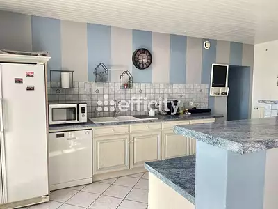 Maison, 245 m²