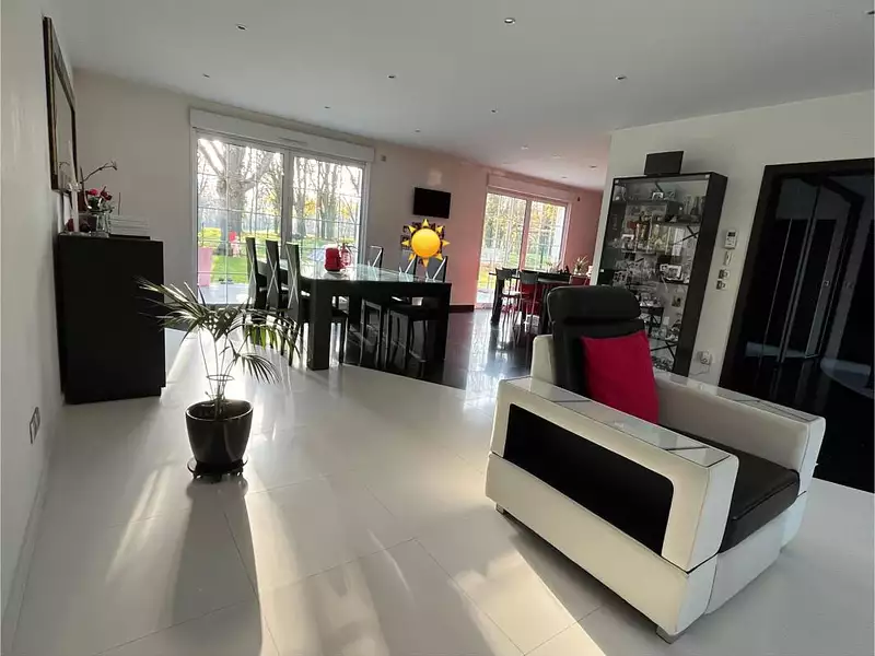 Maison, 340 m²