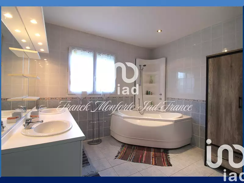 Maison, 195 m²